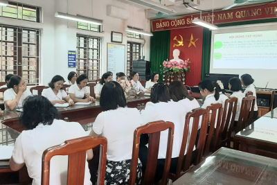 TẬP HUẤN LỒNG GHÉP AN NINH QUỐC PHÒNG VÀO CÁC MÔN HỌC VÀ HOẠT ĐỘNG GIÁO DỤC CỦA TRƯỜNG TIỂU HỌC HẢI LỘC.